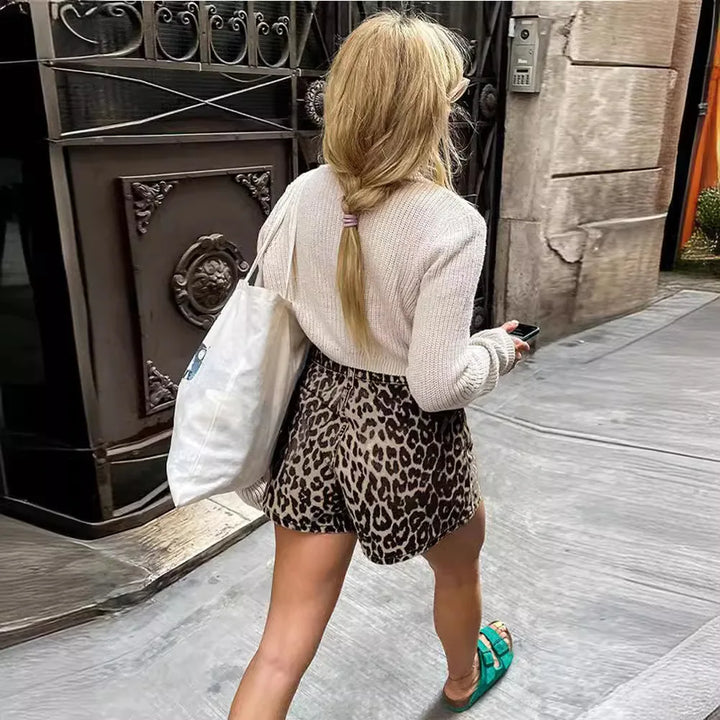 Nikki | Short