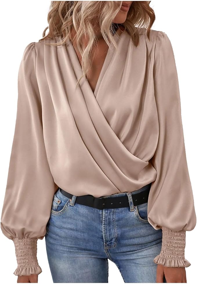 Elara | Elegant blouse with V-neck